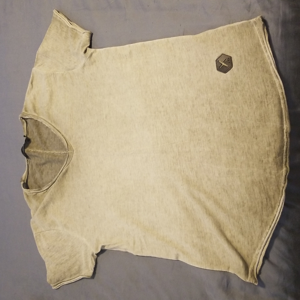 Behype men's tshirt size small in green
